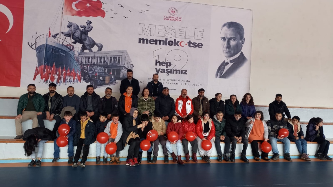 İLÇE SPOR SALONUNDA EĞLENCELİ BİR GÜN 